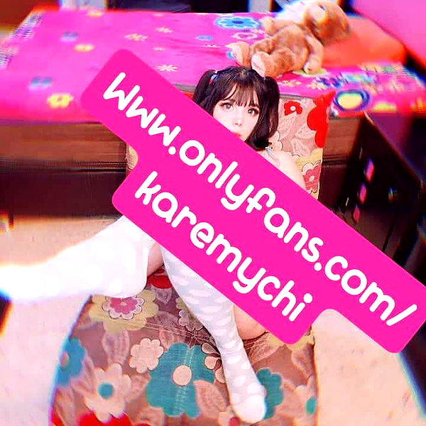 karemy.chi instagram image archive image