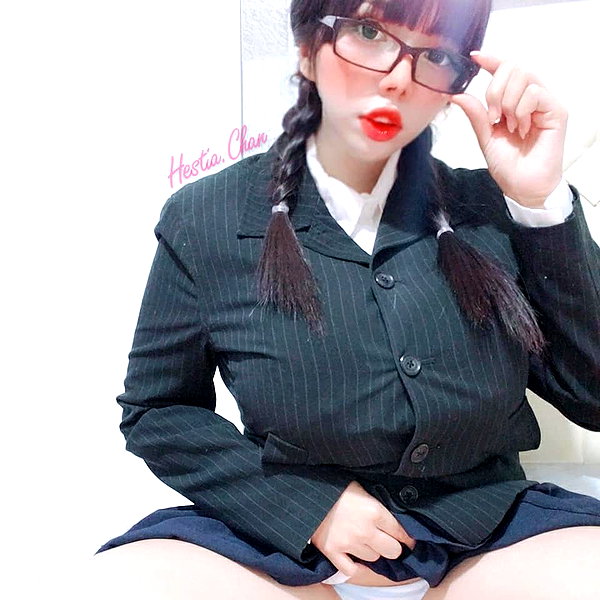 karemy.chi instagram image archive image