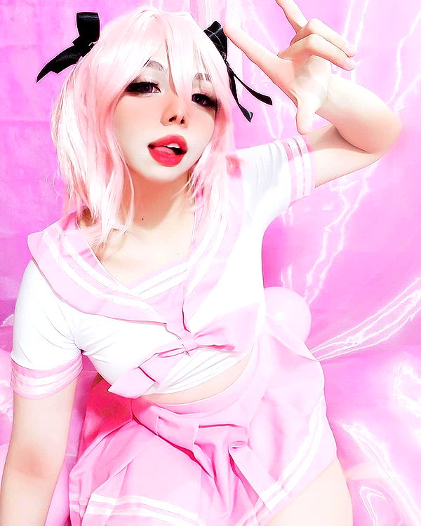 karemy.chi instagram image archive image