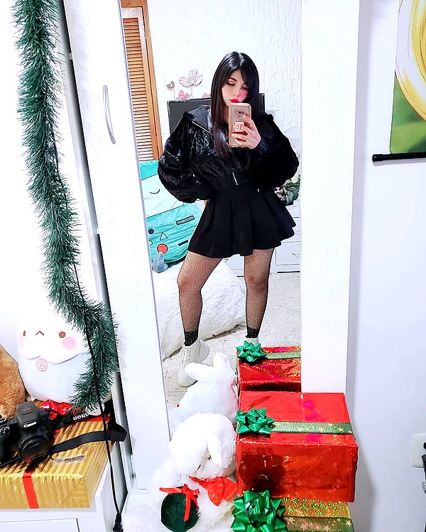 karemy.chi instagram image archive image