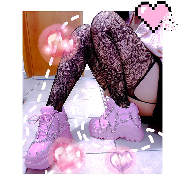 karemy.chi instagram image archive image