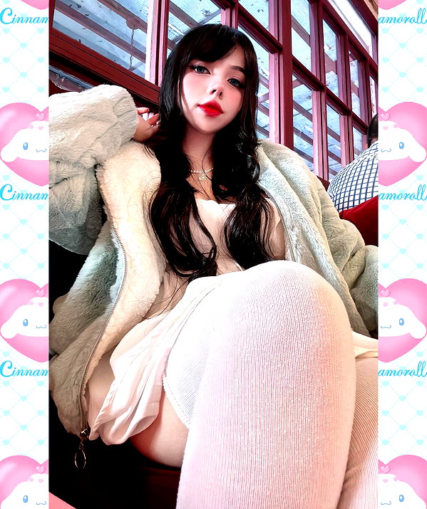 karemy.chi instagram image archive image