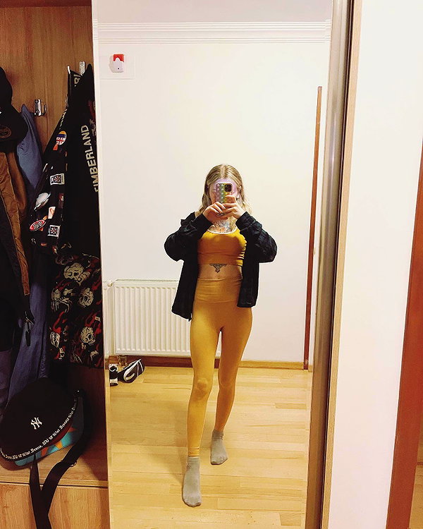 karnelia_life instagram image archive image