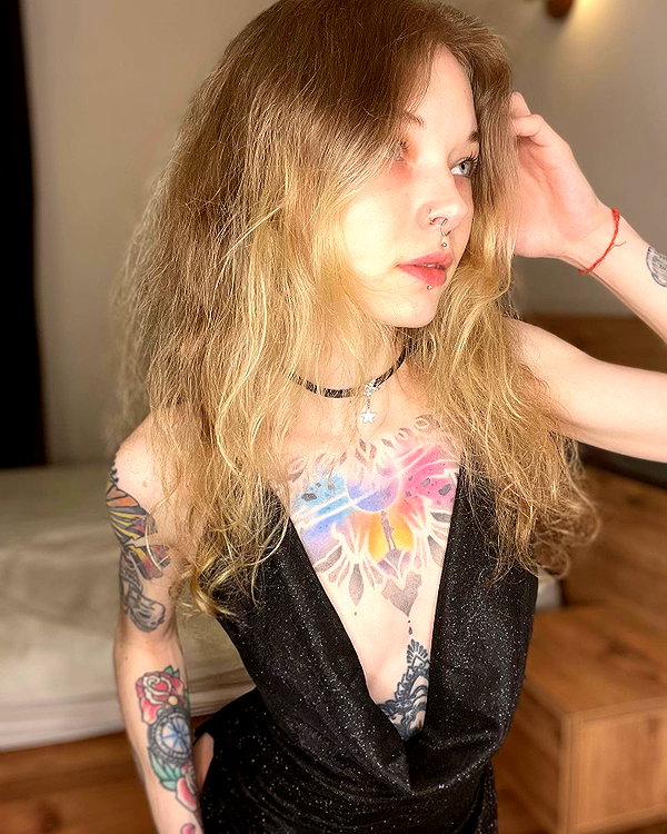 karnelia_life instagram image archive image