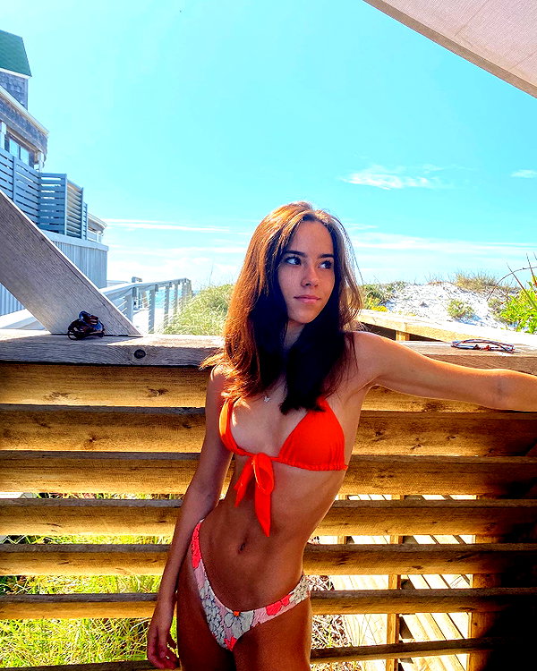 katelynernst3 instagram image archive image