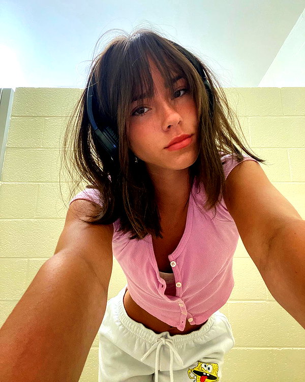 katelynernst3 instagram image archive image
