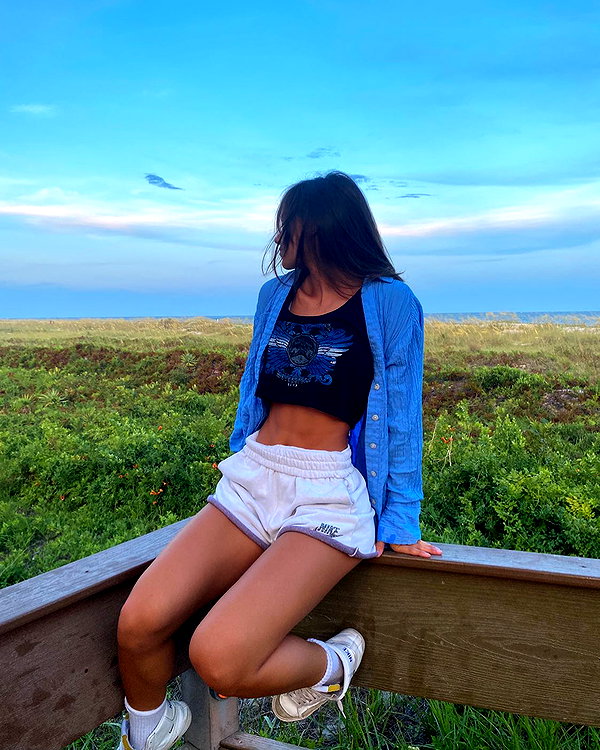 katelynernst3 instagram image archive image