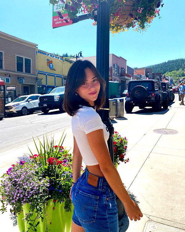 katelynernst3 instagram image archive image
