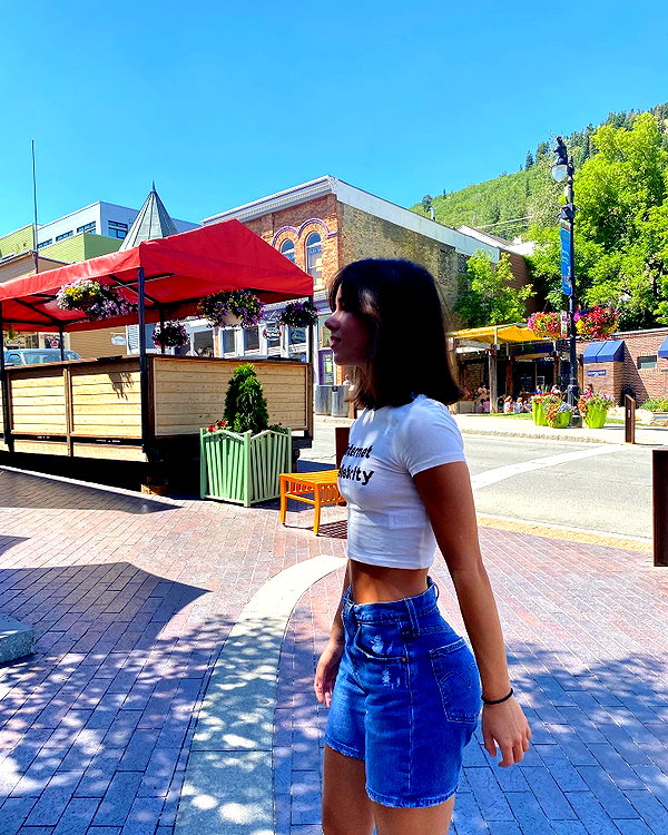 katelynernst3 instagram image archive image