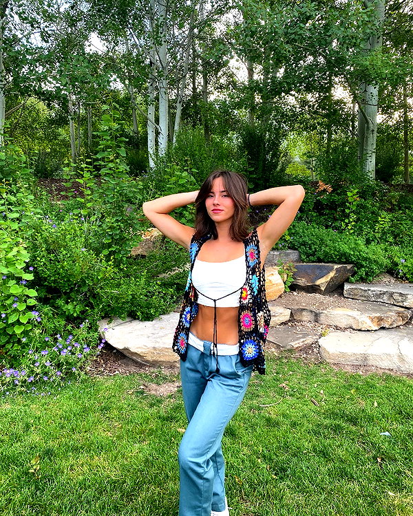 katelynernst3 instagram image archive image