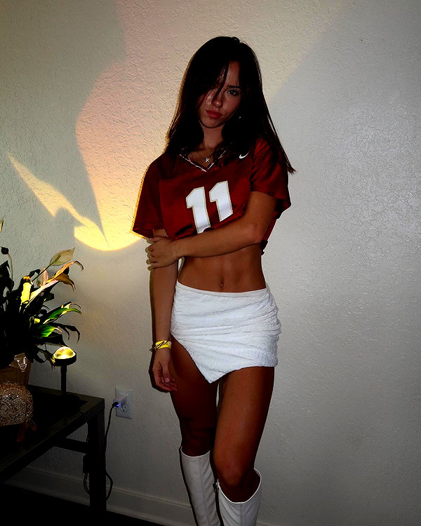 katelynernst3 instagram image archive image