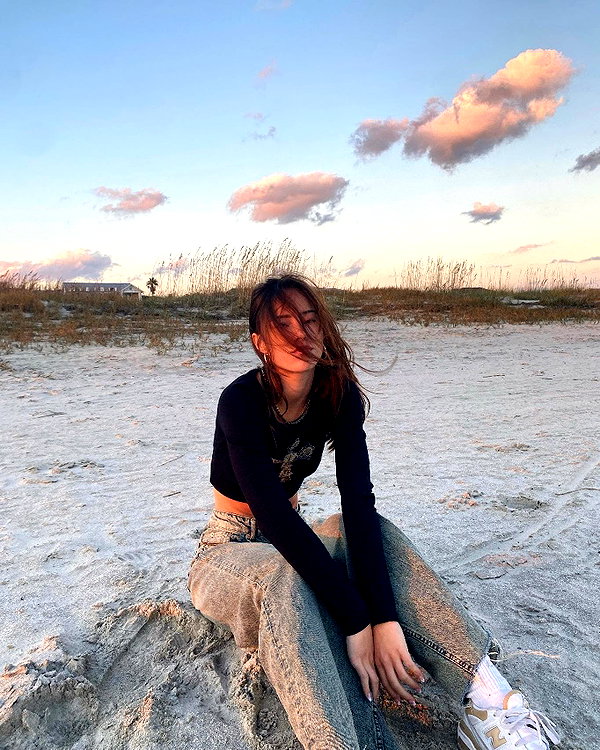 katelynernst3 instagram image archive image