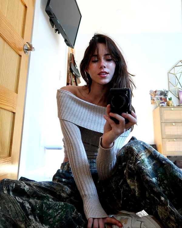 katelynernst3 instagram image archive image