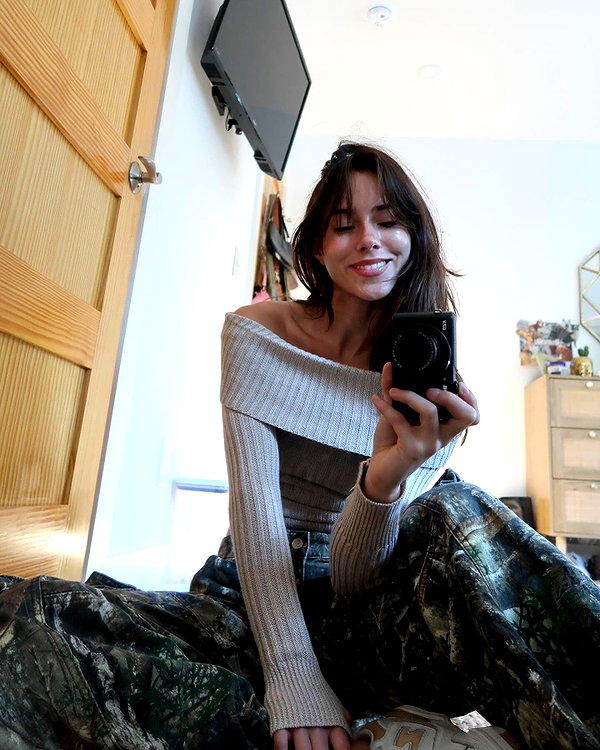 katelynernst3 instagram image archive image