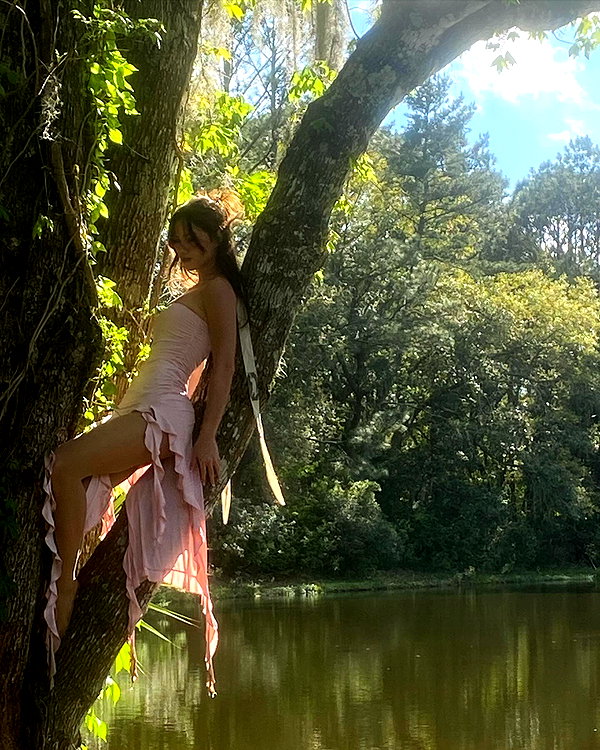 katelynernst3 instagram image archive image
