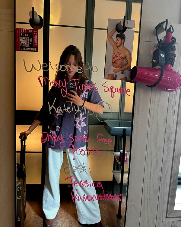 katelynernst3 instagram image archive image
