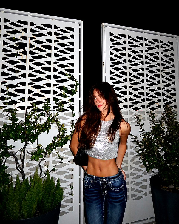katelynernst3 instagram image archive image