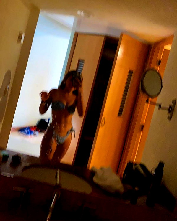 katiaarreolaa instagram image archive image