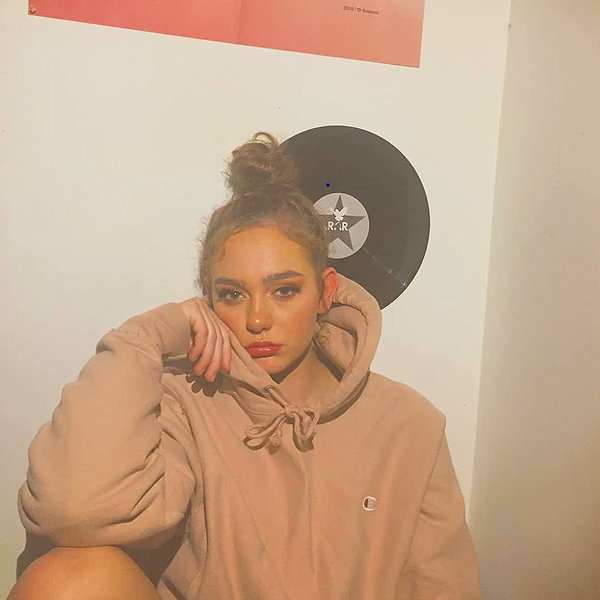 keira.daniella instagram image archive image