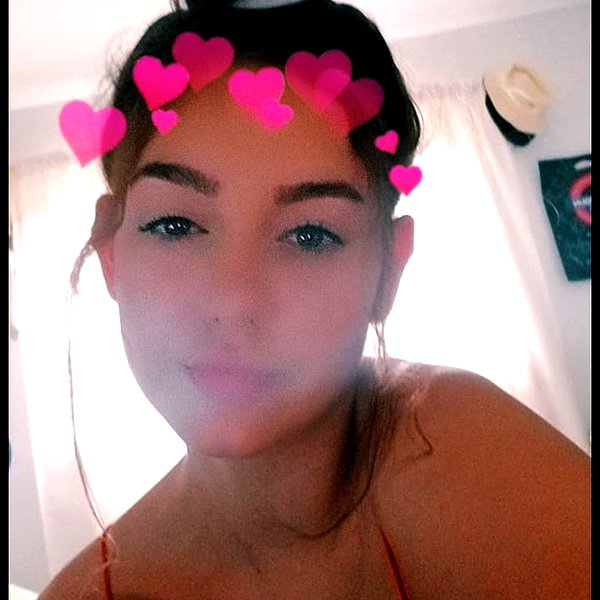 keira.daniella instagram image archive image