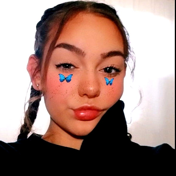 keira.daniella instagram image archive image