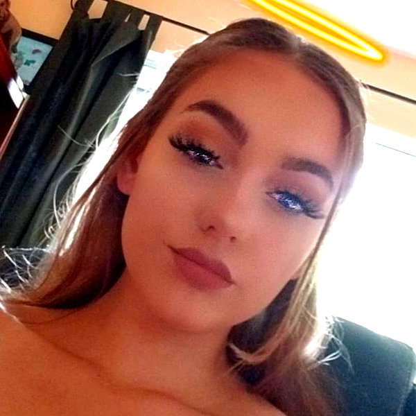 keira.daniella instagram image archive image
