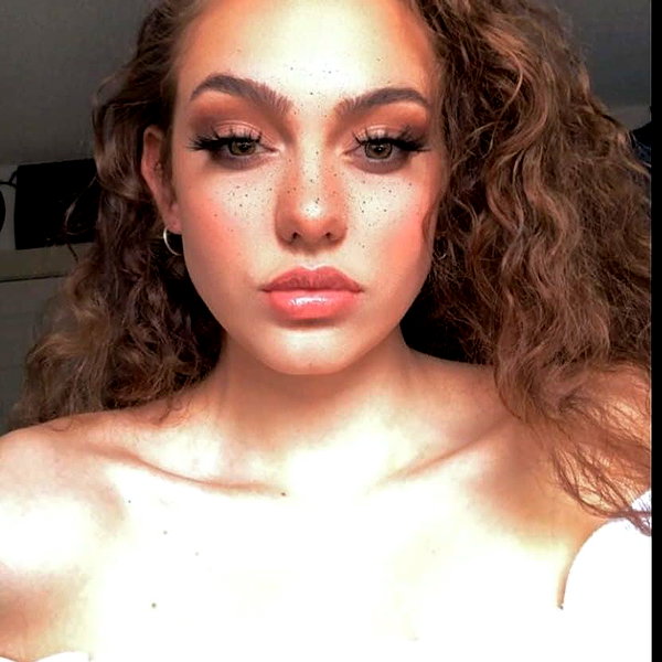keira.daniella instagram image archive image