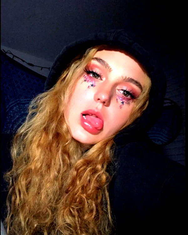 keira.daniella instagram image archive image