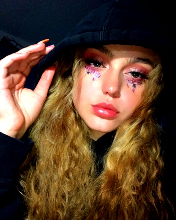 keira.daniella instagram image archive image
