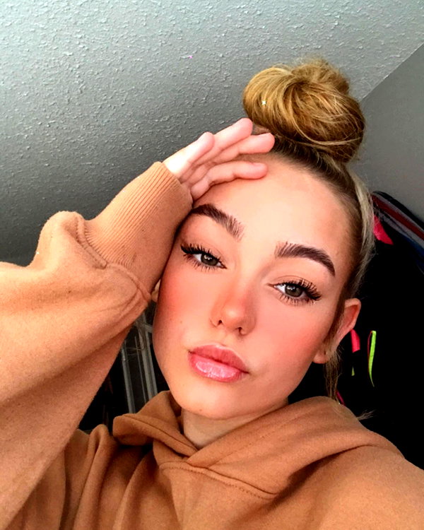 keira.daniella instagram image archive image