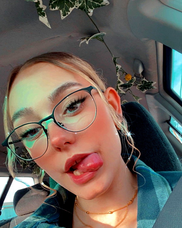 keira.daniella instagram image archive image