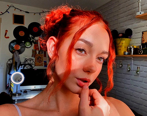 keira.daniella instagram image archive image
