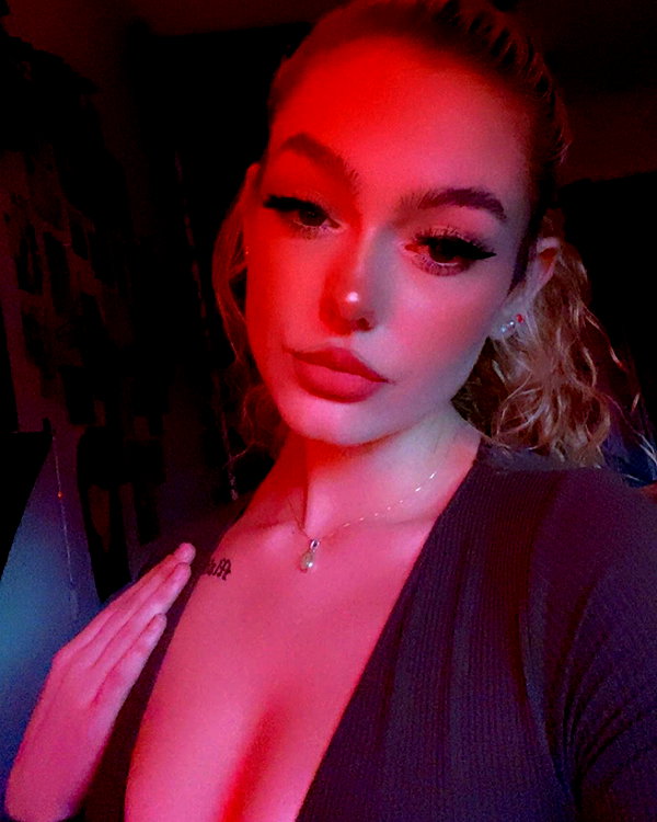keira.daniella instagram image archive image