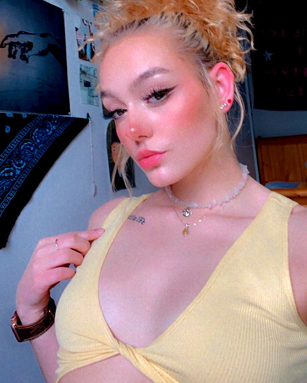 keira.daniella instagram image archive image