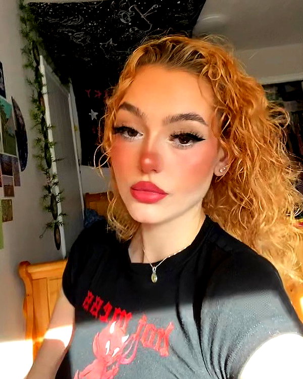 keira.daniella instagram image archive image
