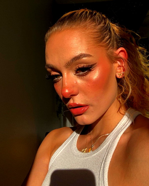 keira.daniella instagram image archive image