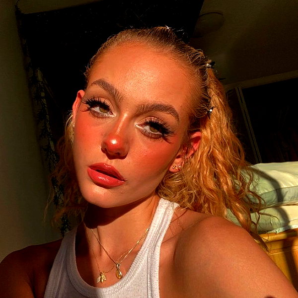 keira.daniella instagram image archive image