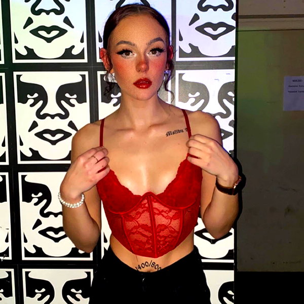 keira.daniella instagram image archive image