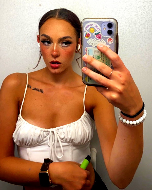 keira.daniella instagram image archive image