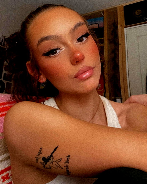 keira.daniella instagram image archive image