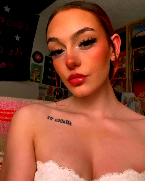 keira.daniella keira.daniella archive image
