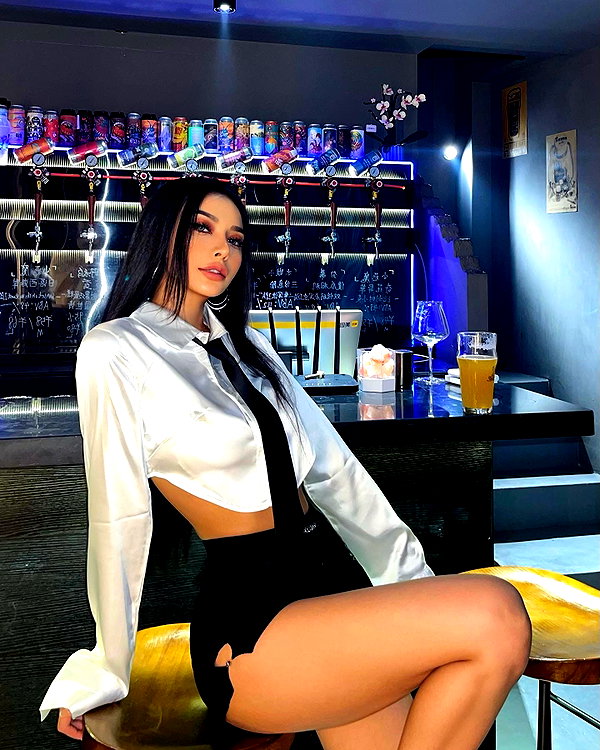 kellybaby_yy instagram image archive image