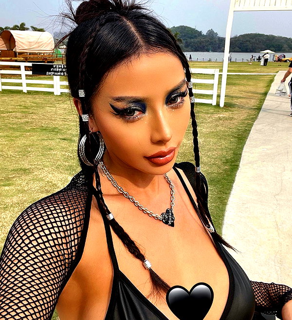 kellybaby_yy instagram image archive image