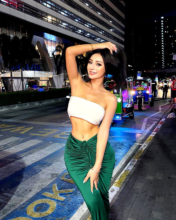 kellybaby_yy instagram image archive image