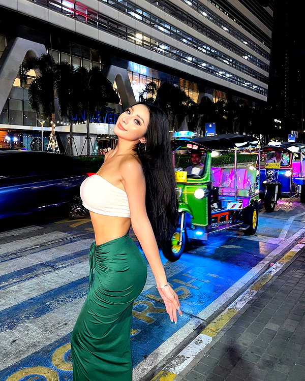 kellybaby_yy instagram image archive image