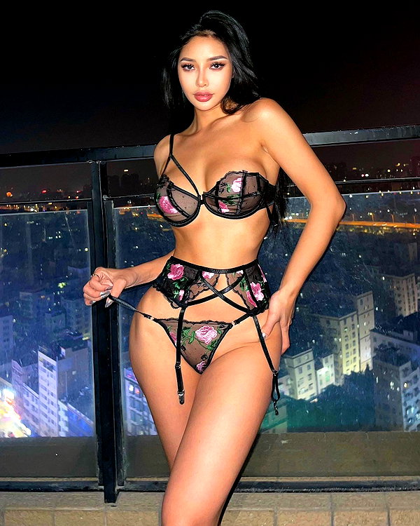 kellybaby_yy instagram image archive image