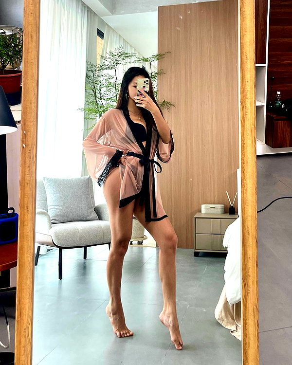 kellybaby_yy instagram image archive image