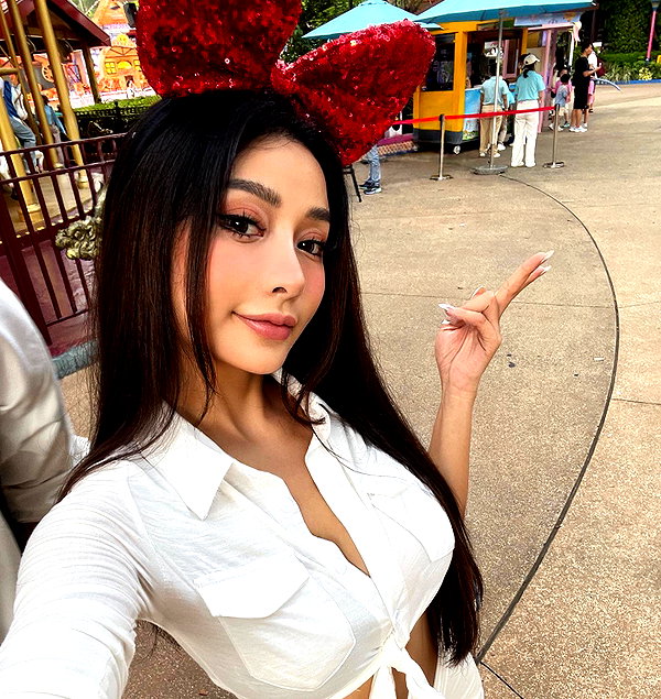 kellybaby_yy instagram image archive image