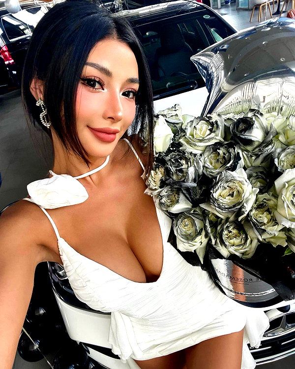 kellybaby_yy instagram image archive image