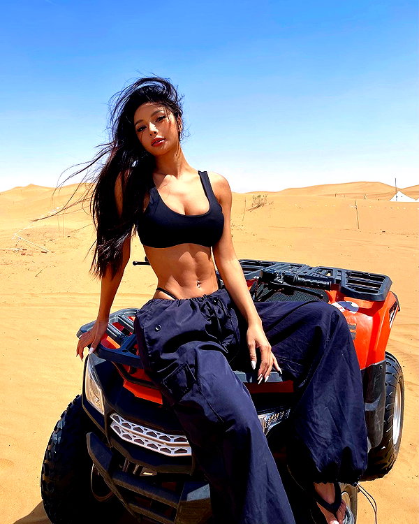 kellybaby_yy instagram image archive image